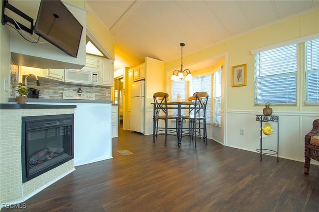 16331 Hermit Thrush LN, Fort Myers, FL 33908