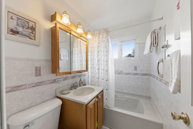 2345 Boeger Avenue, Westchester, IL 60154