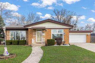 2345 Boeger Avenue, Westchester, IL 60154