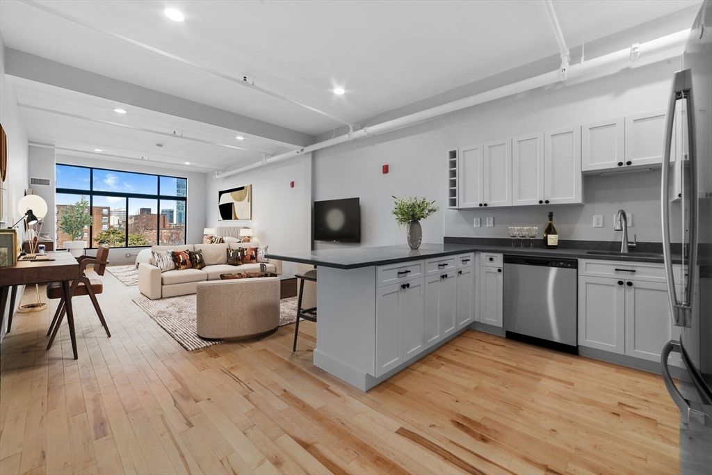 70 Northampton St 404, Boston, MA 02118