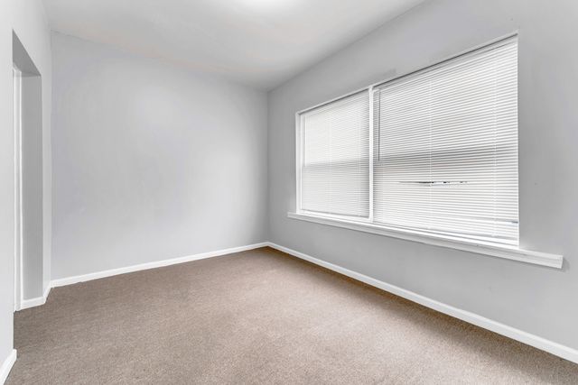 8012 S Essex Avenue 3S, Chicago, IL 60617