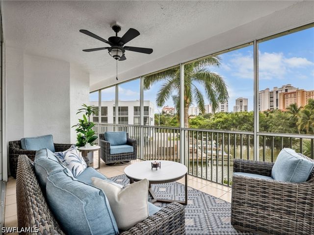 400 FLAGSHIP DR 302, Naples, FL 34108