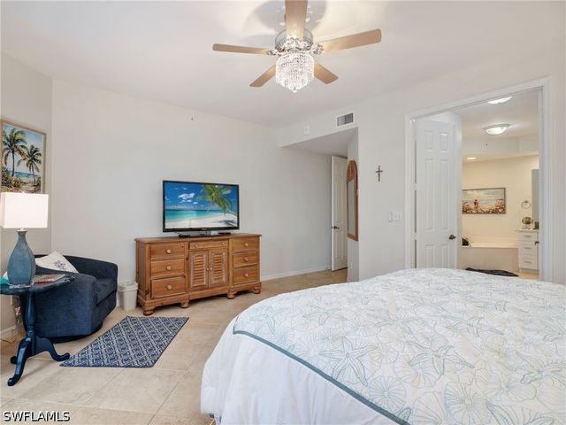 400 FLAGSHIP DR 302, Naples, FL 34108