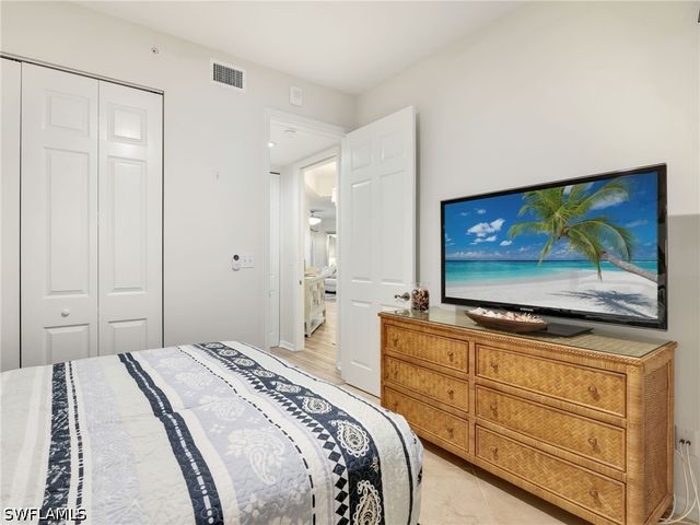 400 FLAGSHIP DR 302, Naples, FL 34108