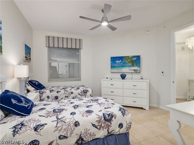 400 FLAGSHIP DR 302, Naples, FL 34108