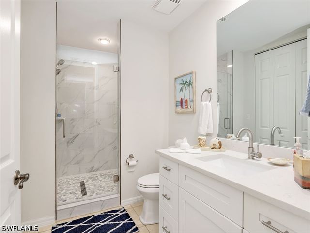 400 FLAGSHIP DR 302, Naples, FL 34108