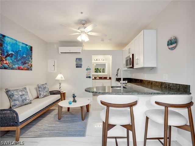 400 FLAGSHIP DR 302, Naples, FL 34108