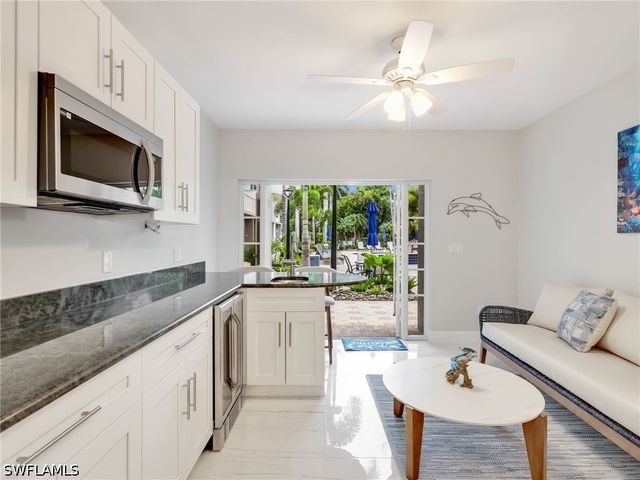 400 FLAGSHIP DR 302, Naples, FL 34108