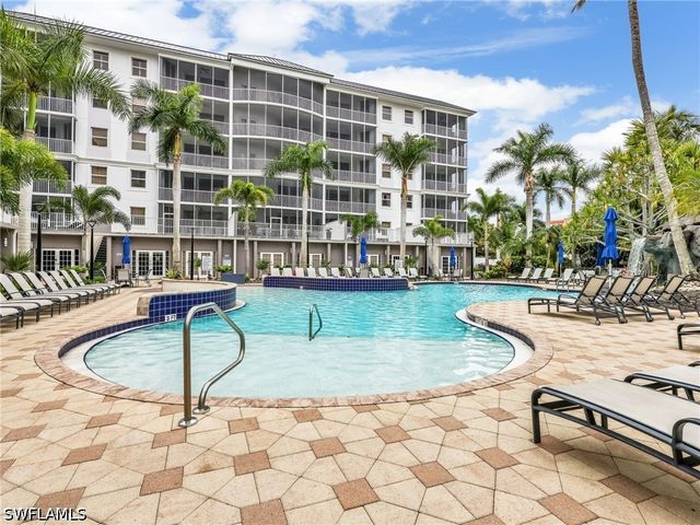 400 FLAGSHIP DR 302, Naples, FL 34108