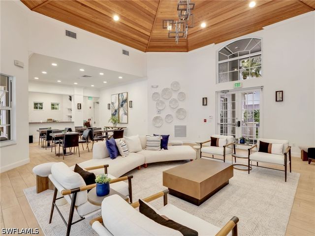400 FLAGSHIP DR 302, Naples, FL 34108