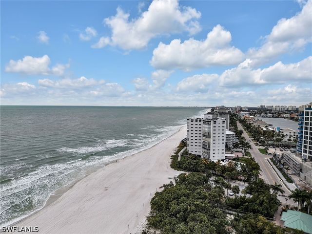 400 FLAGSHIP DR 302, Naples, FL 34108