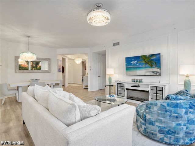 400 FLAGSHIP DR 302, Naples, FL 34108