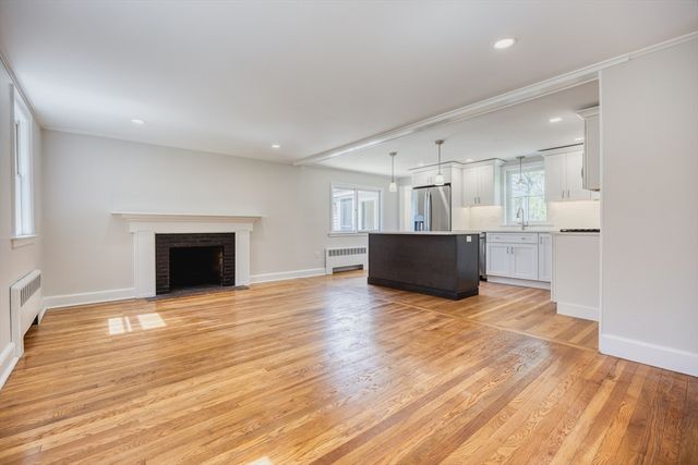20 Francis Ave, Groveland, MA 01834