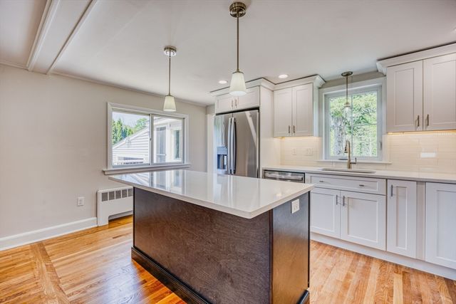 20 Francis Ave, Groveland, MA 01834