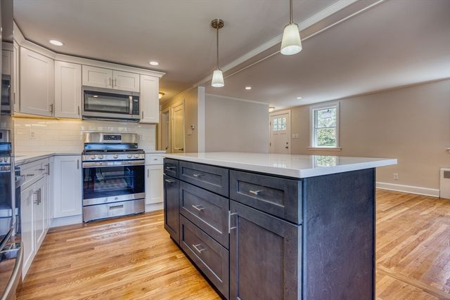 20 Francis Ave, Groveland, MA 01834