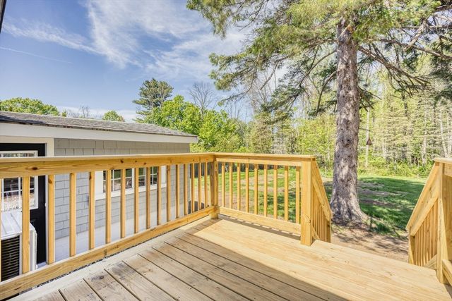 20 Francis Ave, Groveland, MA 01834