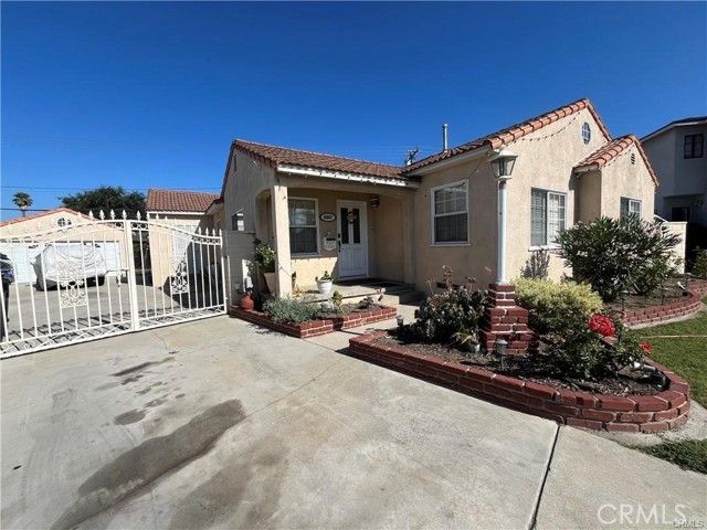 8067 Otto, Downey, CA 90240