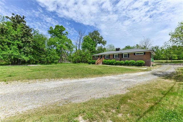 2507 E Woodlyn Way, Greensboro, NC 27407
