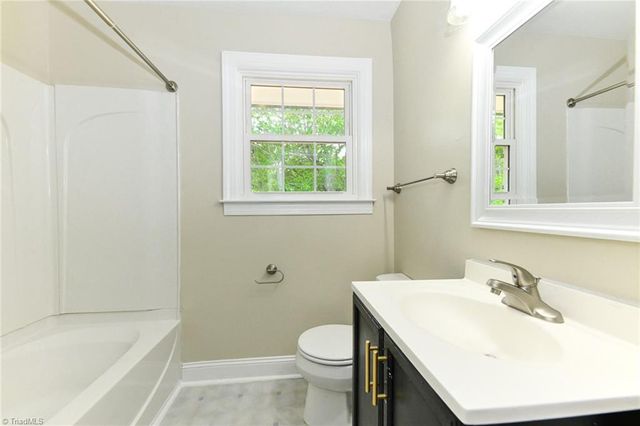 2507 E Woodlyn Way, Greensboro, NC 27407