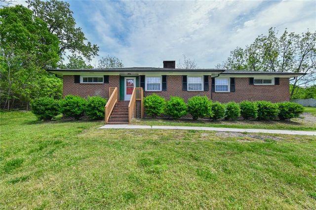 2507 E Woodlyn Way, Greensboro, NC 27407