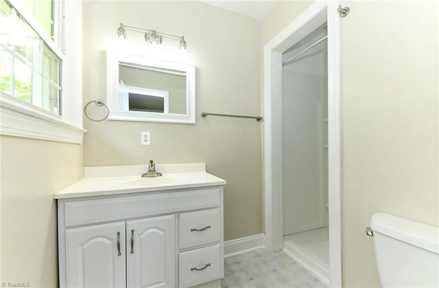 2507 E Woodlyn Way, Greensboro, NC 27407