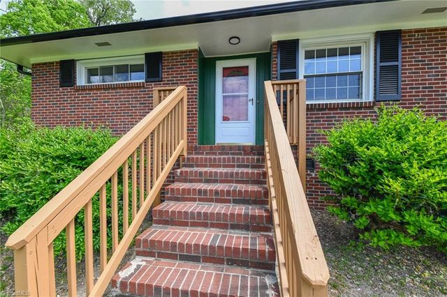 2507 E Woodlyn Way, Greensboro, NC 27407