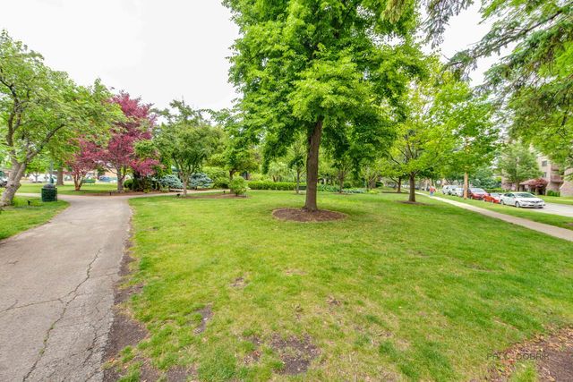 1551 Ashland Avenue 306, Des Plaines, IL 60016