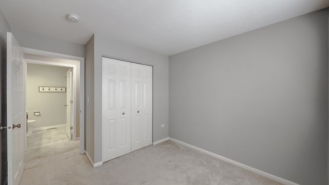 1978 Gary Court B, Schaumburg, IL 60193