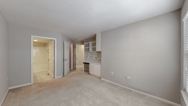 1978 Gary Court B, Schaumburg, IL 60193