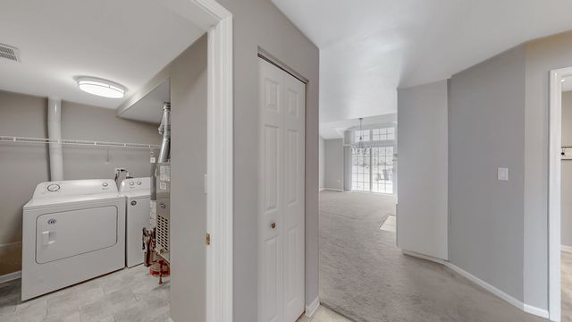 1978 Gary Court B, Schaumburg, IL 60193