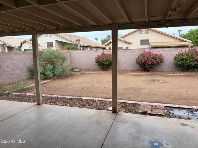 128 W OXFORD Lane, Gilbert, AZ 85233