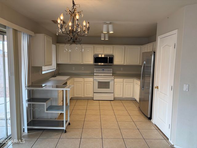 128 W OXFORD Lane, Gilbert, AZ 85233