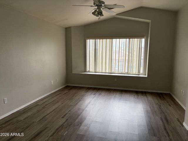128 W OXFORD Lane, Gilbert, AZ 85233