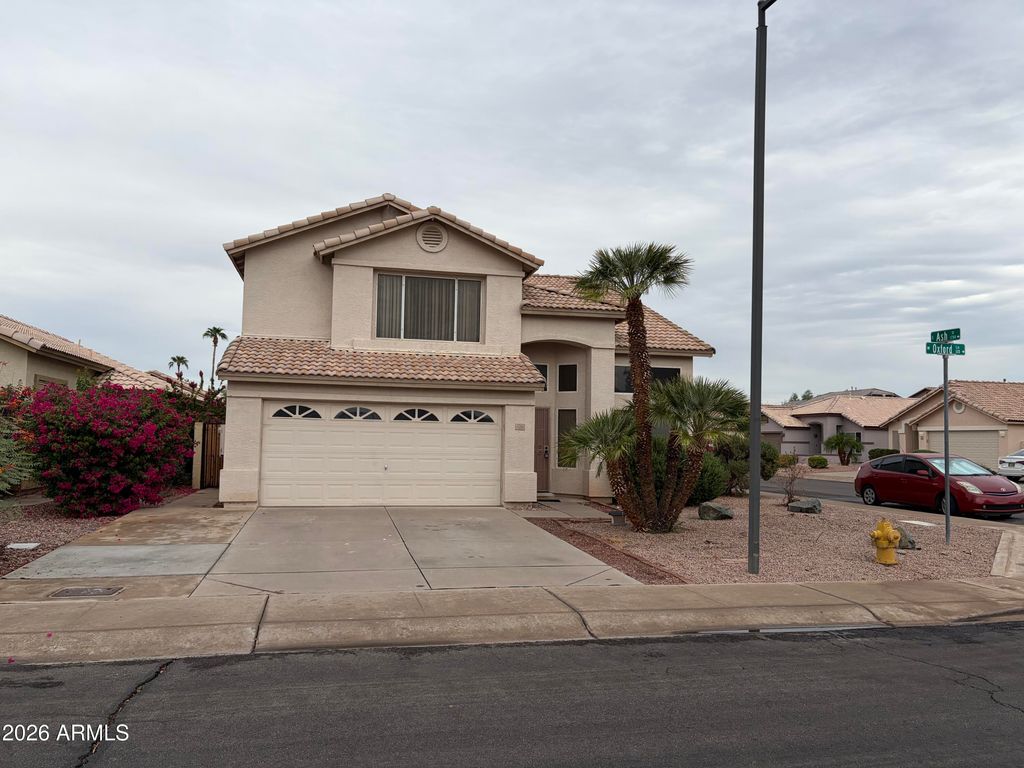 128 W OXFORD Lane, Gilbert, AZ 85233