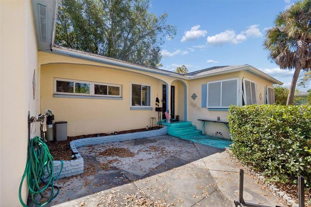 2120 CORONADA WAY S, St Petersburg, FL 33712