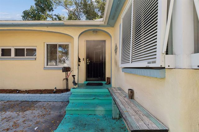 2120 CORONADA WAY S, St Petersburg, FL 33712