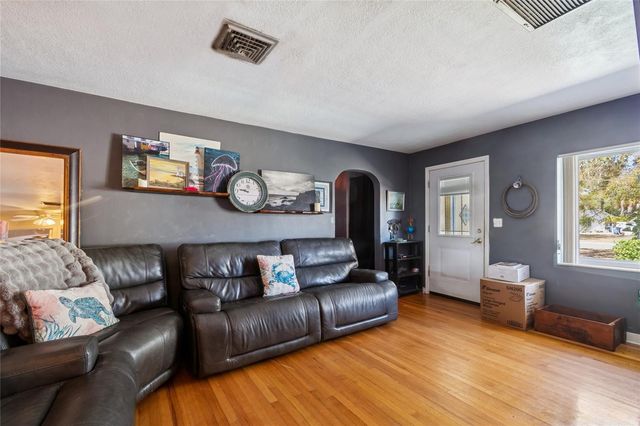 2120 CORONADA WAY S, St Petersburg, FL 33712