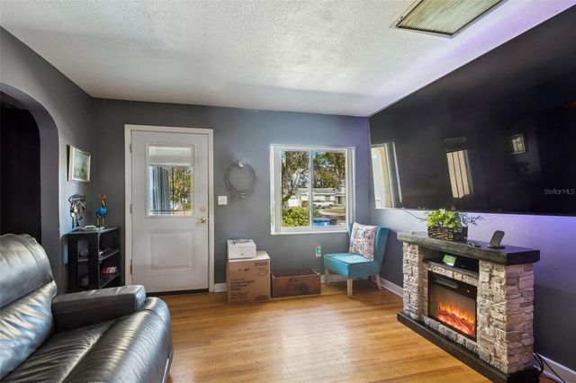 2120 CORONADA WAY S, St Petersburg, FL 33712