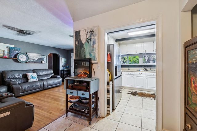 2120 CORONADA WAY S, St Petersburg, FL 33712