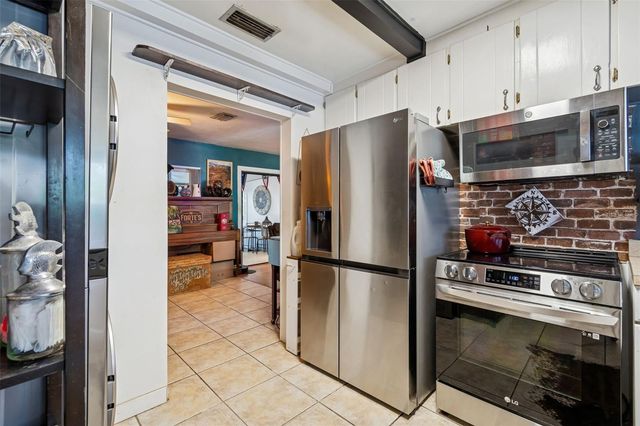 2120 CORONADA WAY S, St Petersburg, FL 33712