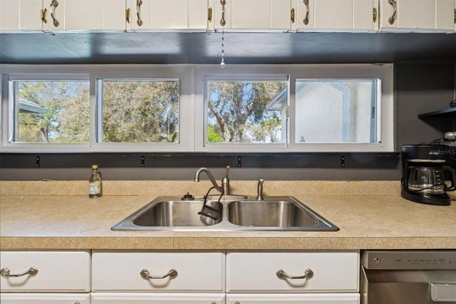 2120 CORONADA WAY S, St Petersburg, FL 33712