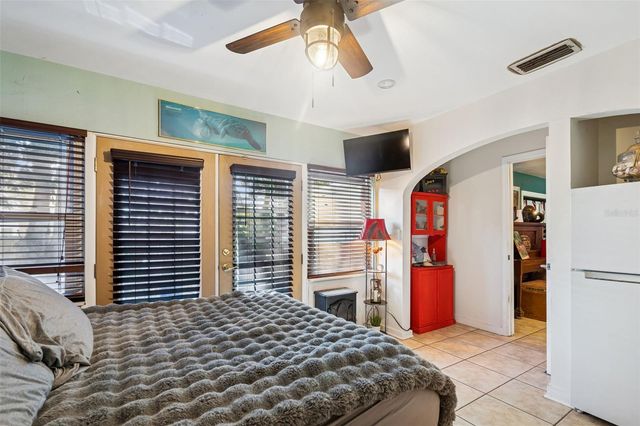 2120 CORONADA WAY S, St Petersburg, FL 33712