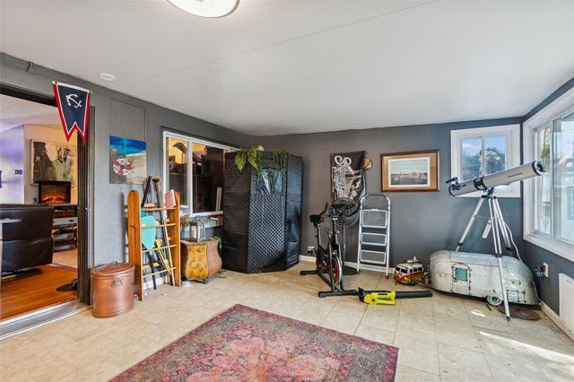 2120 CORONADA WAY S, St Petersburg, FL 33712