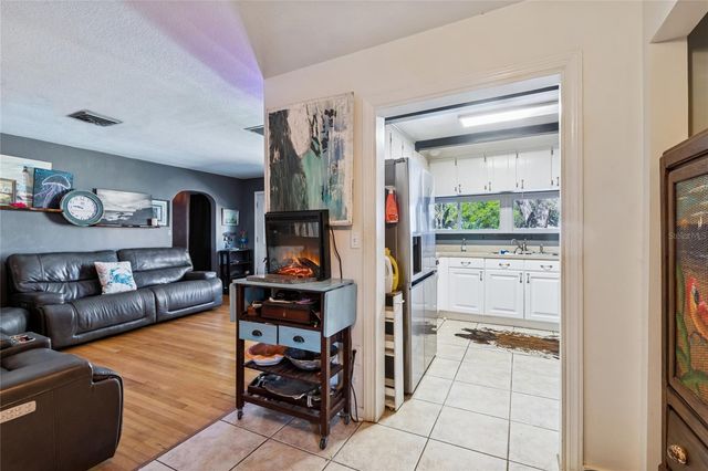 2120 CORONADA WAY S, St Petersburg, FL 33712