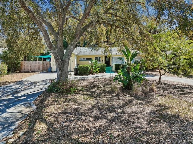 2120 CORONADA WAY S, St Petersburg, FL 33712