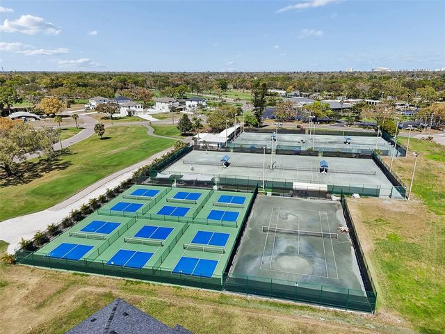 2120 CORONADA WAY S, St Petersburg, FL 33712