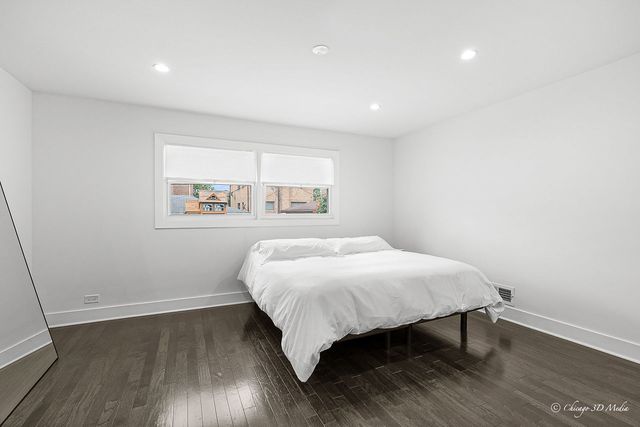 8820 N Elmore Street, Niles, IL 60714