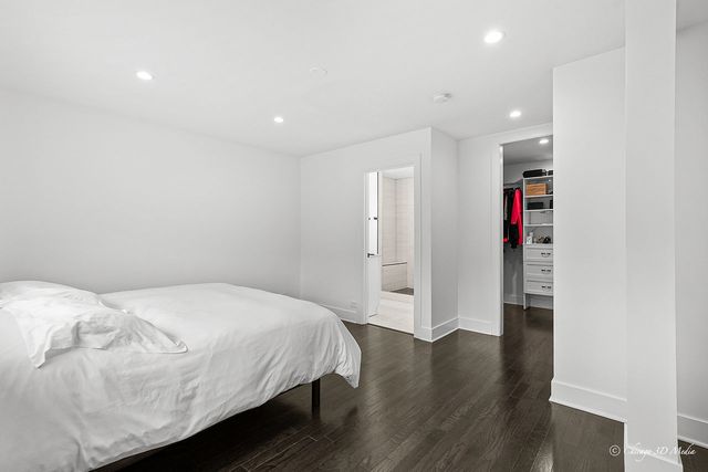 8820 N Elmore Street, Niles, IL 60714