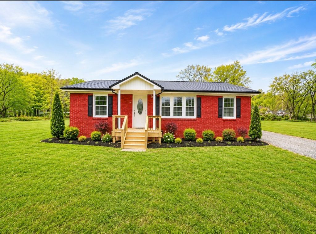 114 Joe St, Waverly, TN 37185