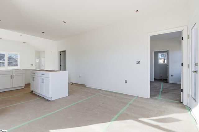 609 S Cherry Street, Seneca, SC 29678